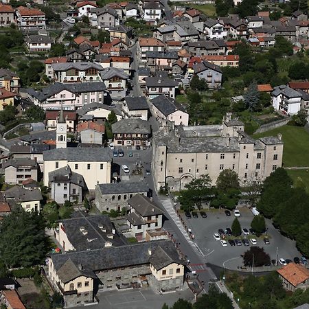 Il Pellegrino Bed and Breakfast Issogne Exterior foto